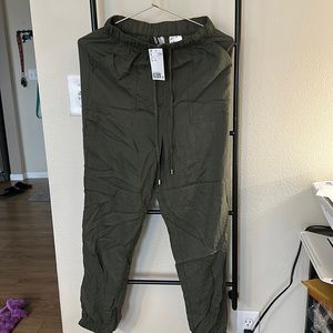 H&M green joggers